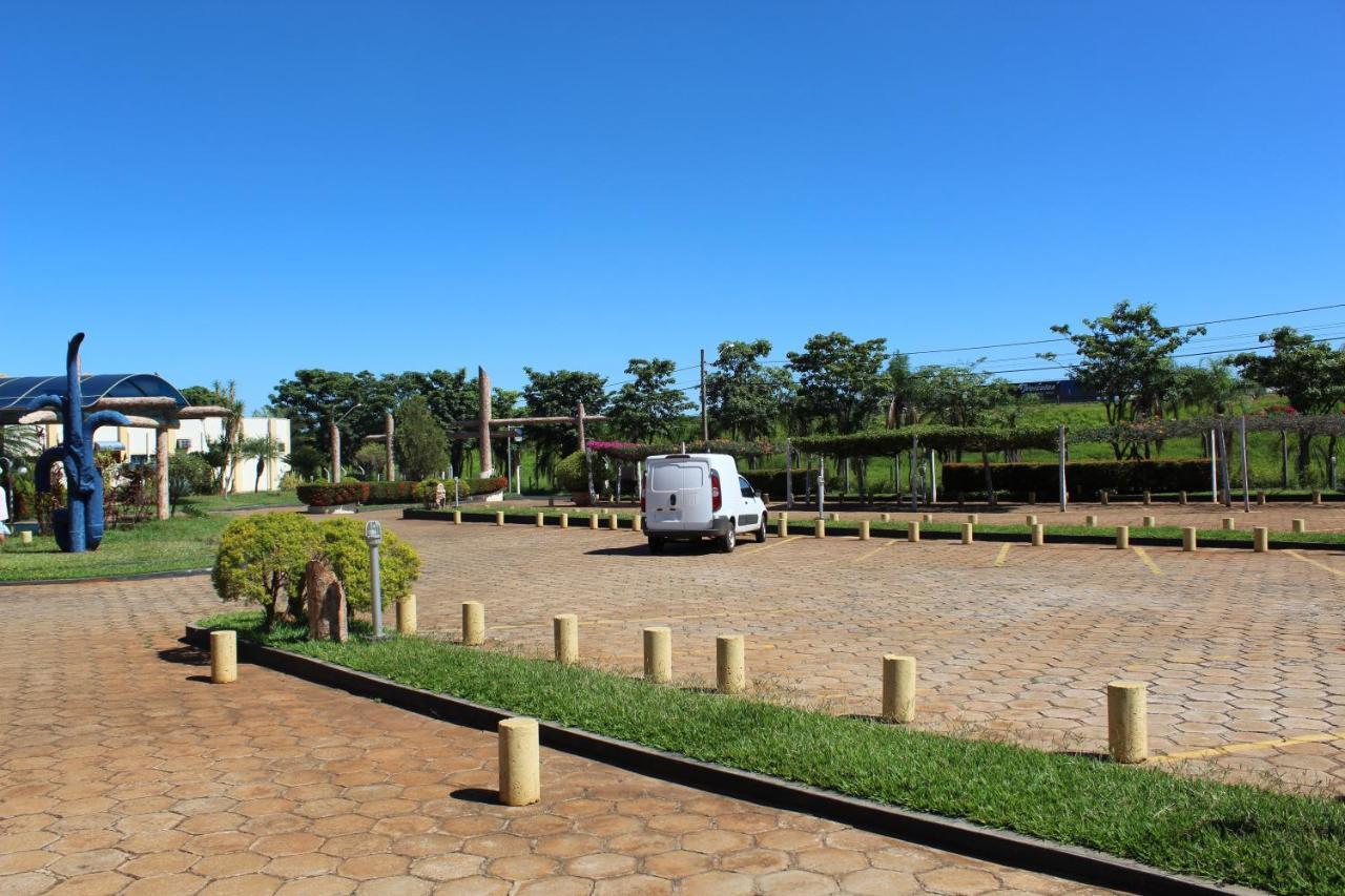 Grandes Lagos Park Hotel Jales Luaran gambar